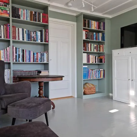 Koselig Leilighet Midt I Sentrum