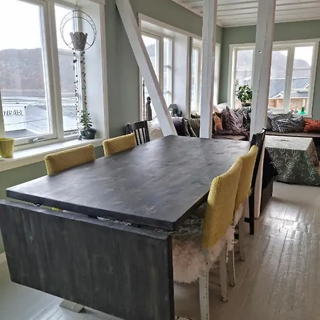 Koselig Leilighet Midt I Sentrum *