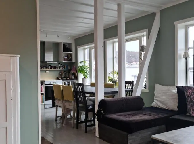 Koselig Leilighet Midt I Sentrum Apartmán